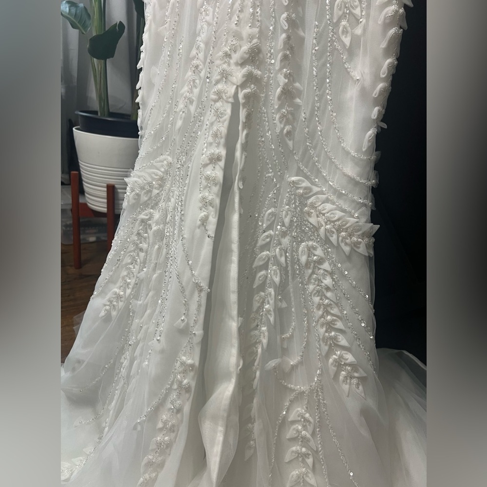 Leah Da Gloria Aspen Wedding Gown - Picture 5 of 12